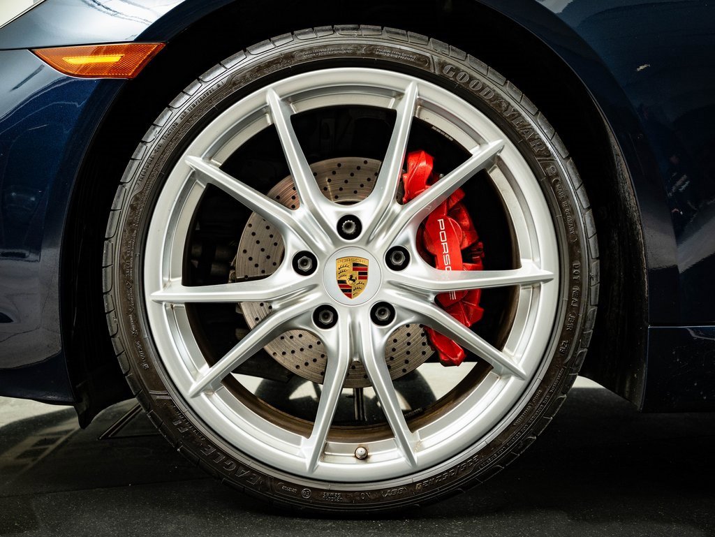 Used 2019 Porsche 718 Cayman S image 12