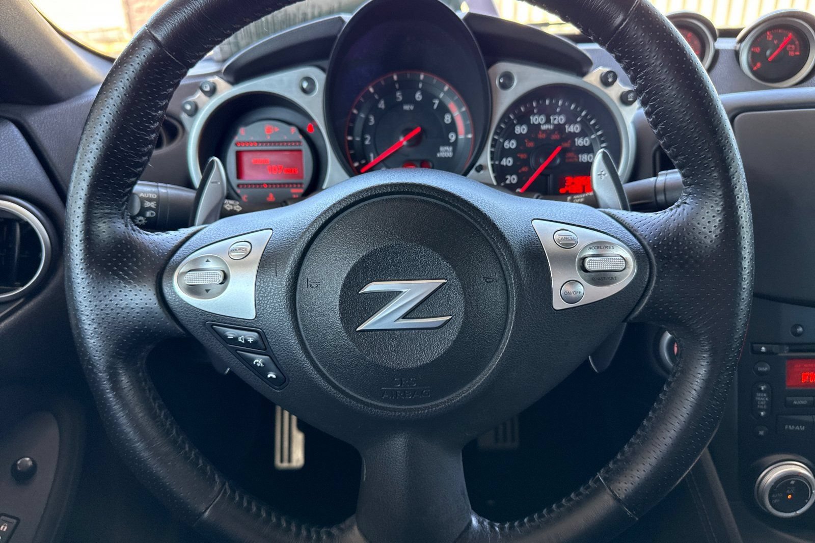 Used 2014 Nissan 370Z Touring RWD image 29