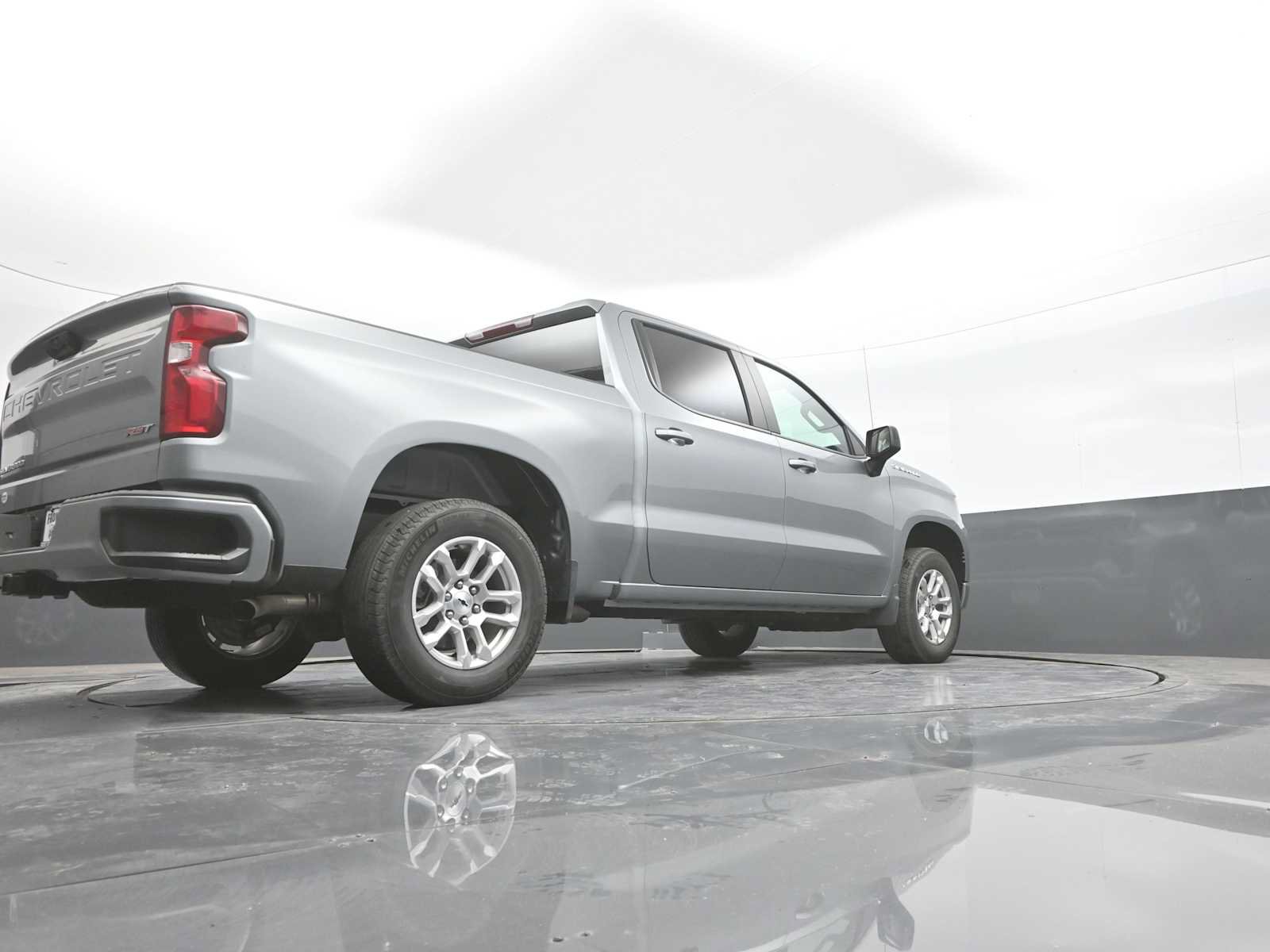 Used 2026 Chevrolet Silverado 1500 RST AWD/4WD image 40