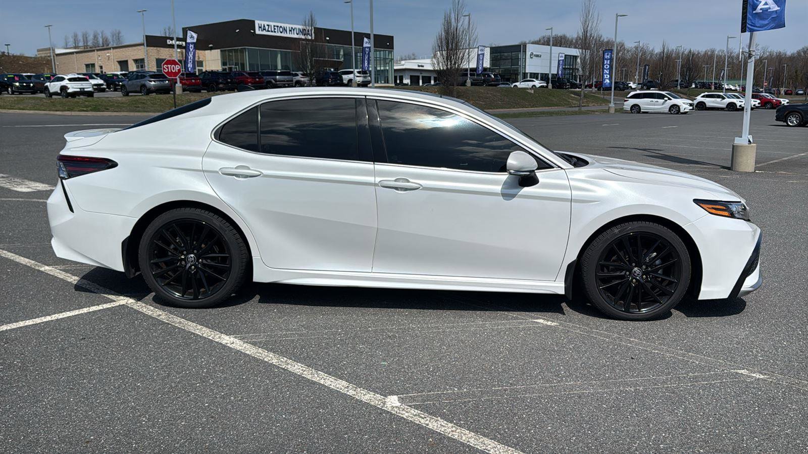 Used 2023 Toyota Camry XSE w/ Navigation Package FWD image 3