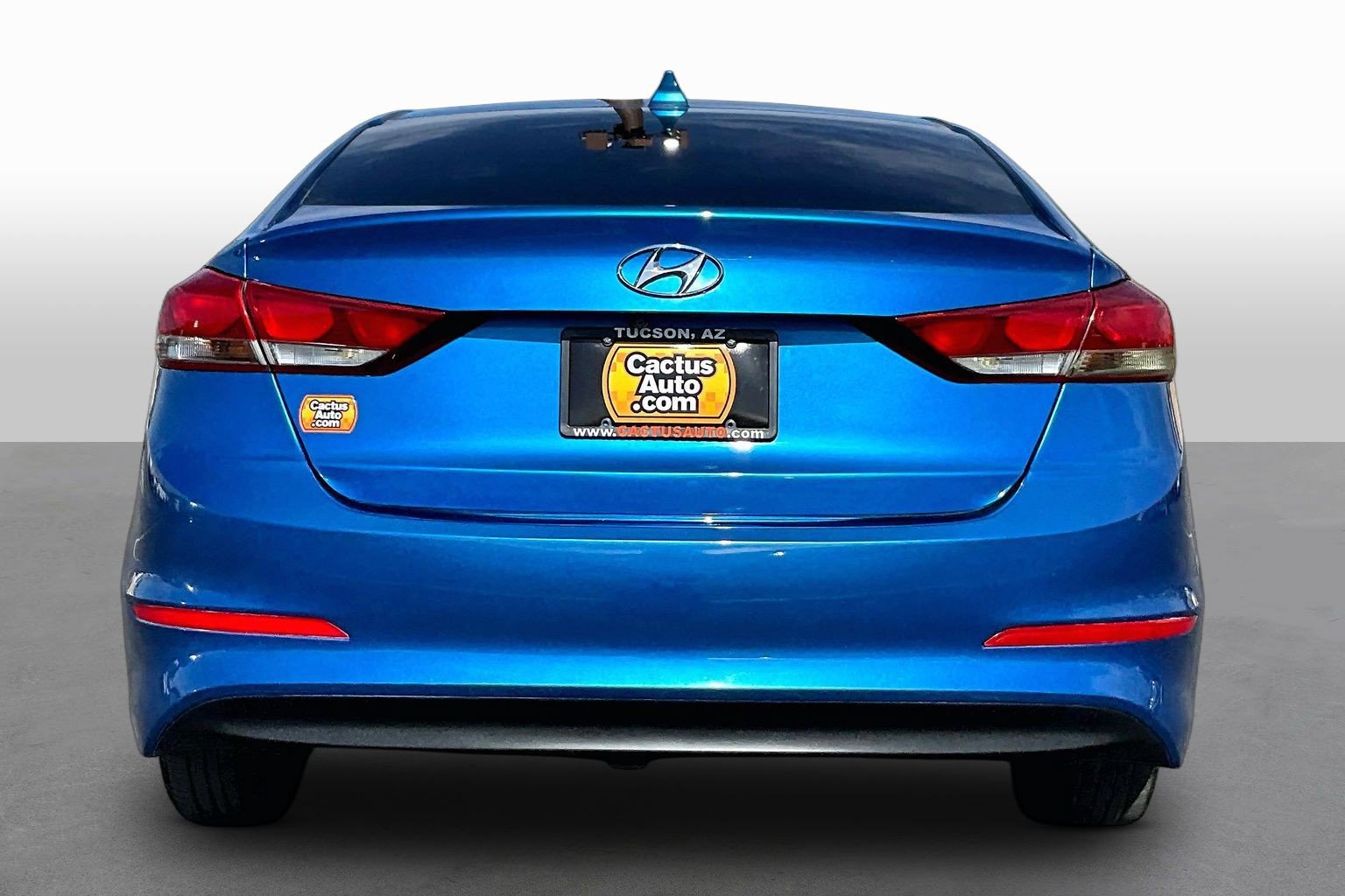 Used 2017 Hyundai Elantra SE FWD image 4