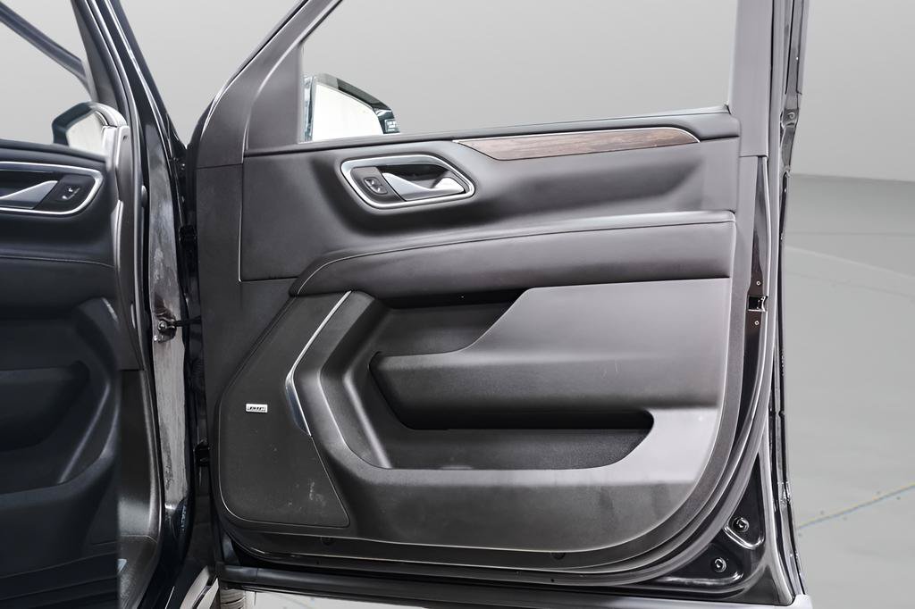 Used 2022 Chevrolet Tahoe Premier AWD/4WD image 35