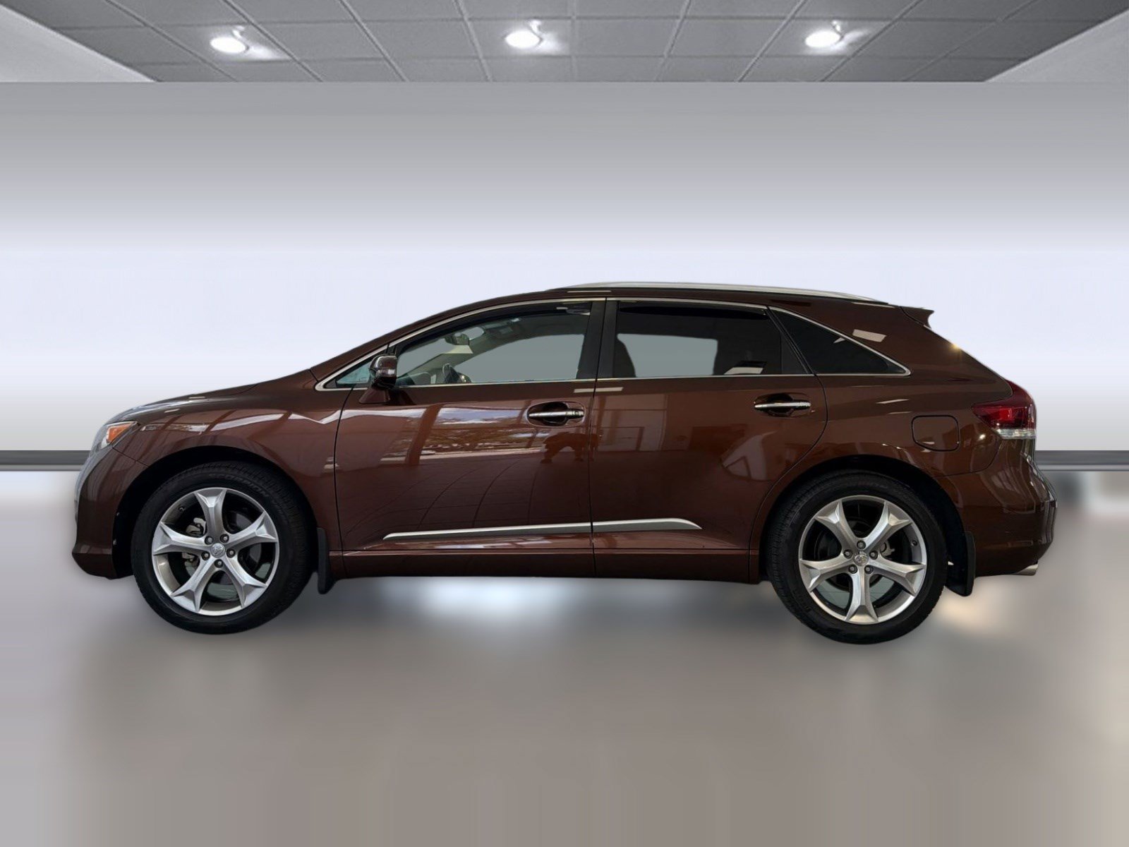 Used 2013 Toyota Venza XLE w/ Tow Prep Pkg AWD/4WD image 2