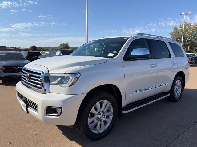 Used 2021 Toyota Sequoia Platinum AWD/4WD image 7