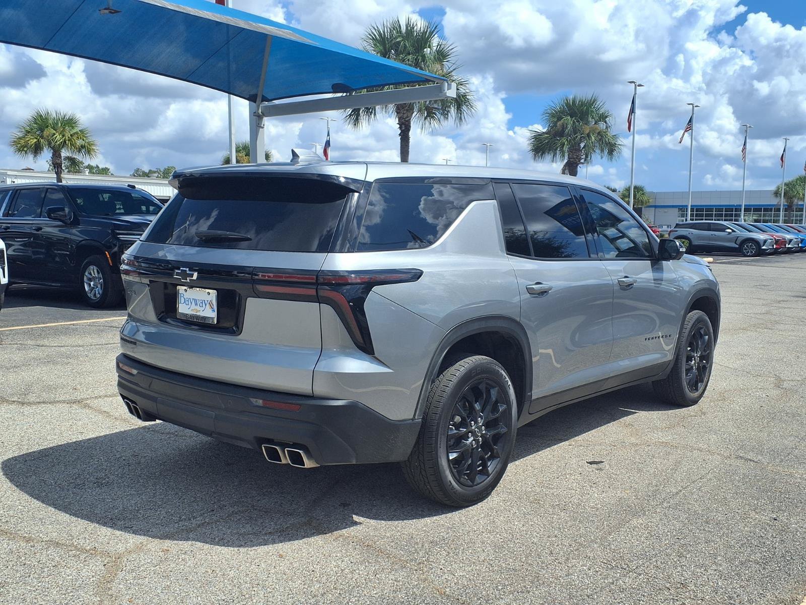 Certified 2024 Chevrolet Traverse LS w/ Midnight/Sport Edition FWD image 2