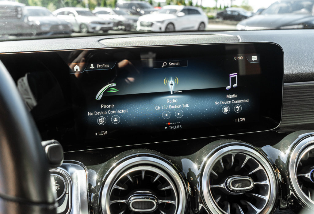 Used 2023 Mercedes-Benz GLB 250 4MATIC image 18