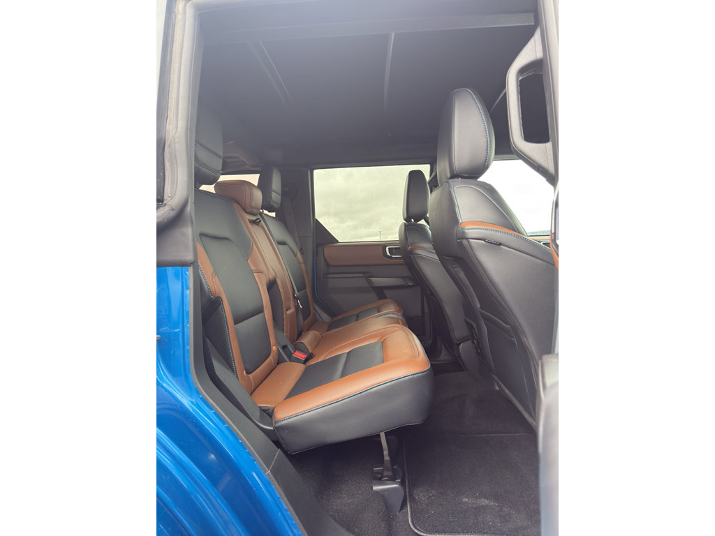Used 2024 Ford Bronco Outer Banks AWD/4WD image 16