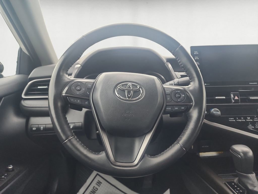 Used 2021 Toyota Camry XSE image 12