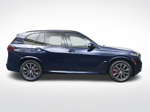 New 2026 BMW X5 xDrive50e w/ M Sport Package AWD/4WD image 3
