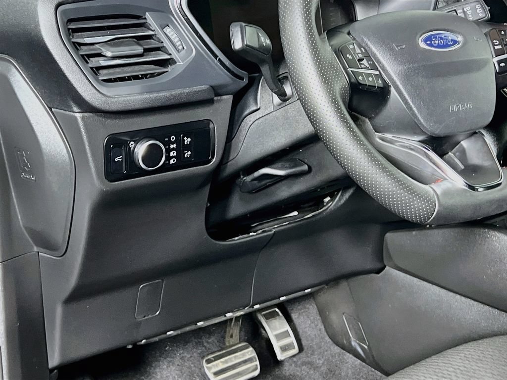 Used 2023 Ford Escape ST-Line w/ Tech Pack #1 AWD/4WD image 12