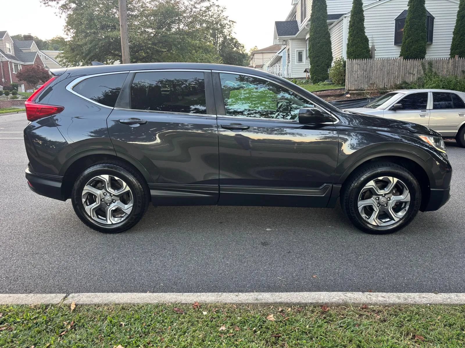 Used 2019 Honda CR-V EX-L image 8