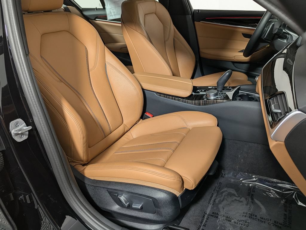 Certified 2023 BMW 530e xDrive w/ Premium Package AWD/4WD image 25
