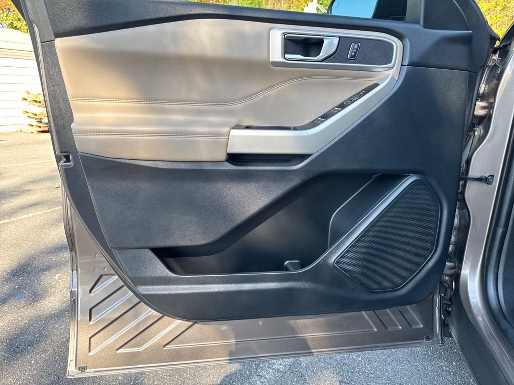 Used 2021 Ford Explorer XLT w/ Class III Trailer Tow Package image 10