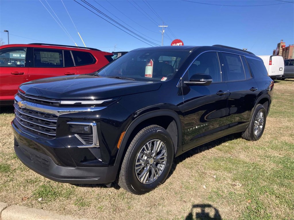 New 2025 Chevrolet Traverse LT w/ LPO, Floor Liner Package image 8