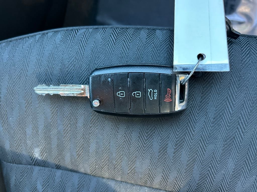 Used 2016 Kia Forte LX image 28