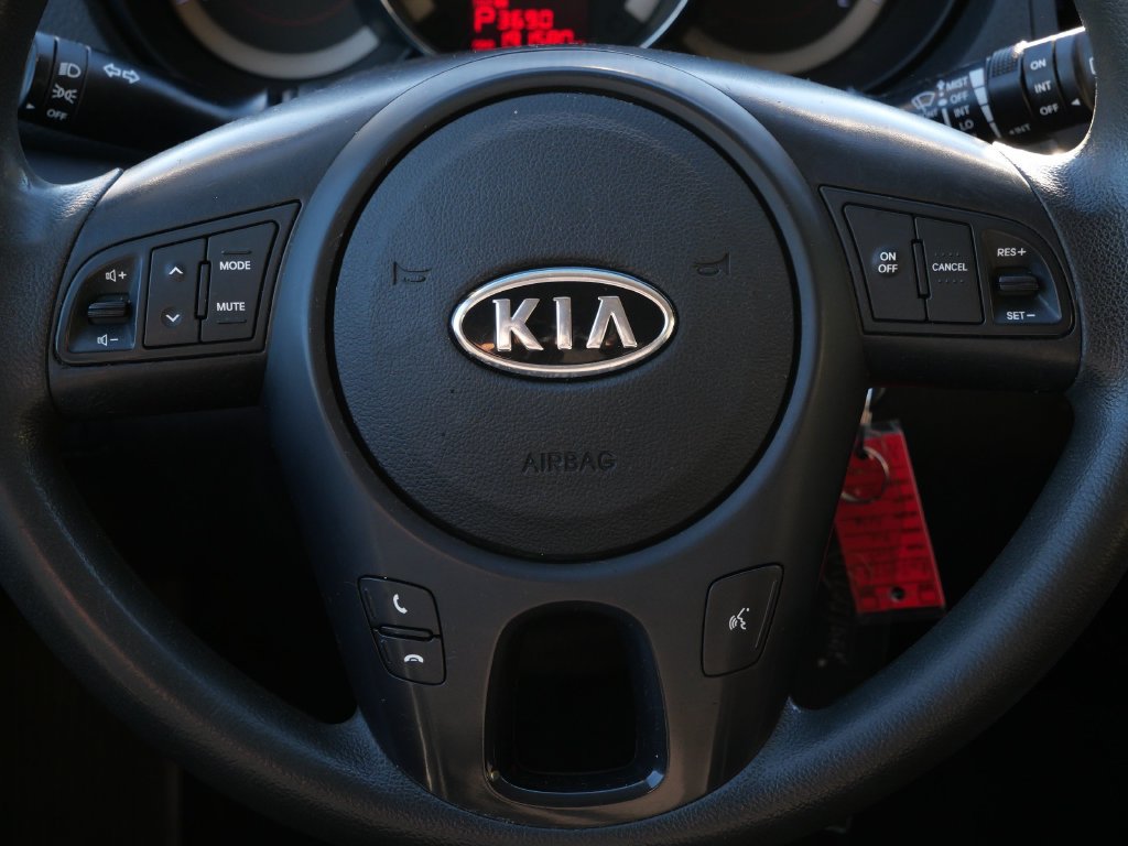 Used 2013 Kia Forte EX FWD image 18