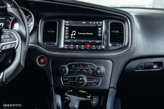 Used 2018 Dodge Charger SRT w/ Technology Group RWD image 18