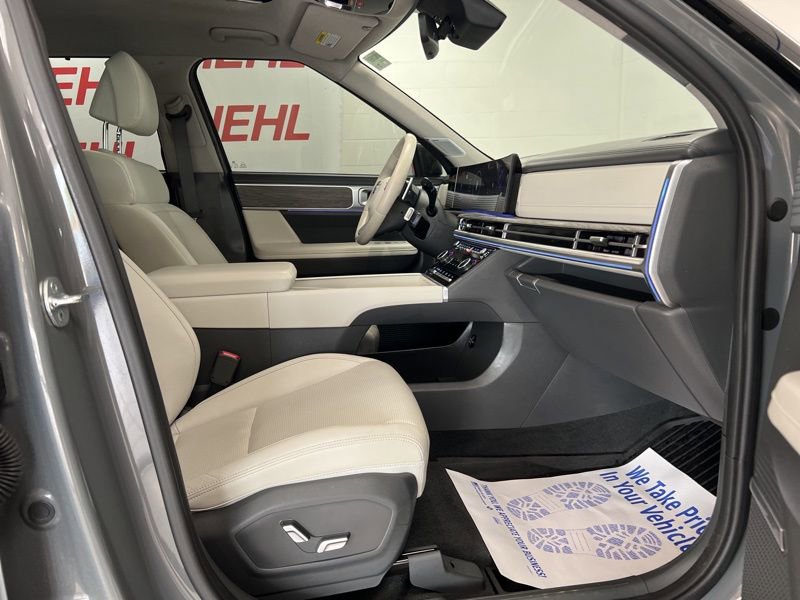 Used 2024 Hyundai Santa Fe Limited AWD/4WD image 13