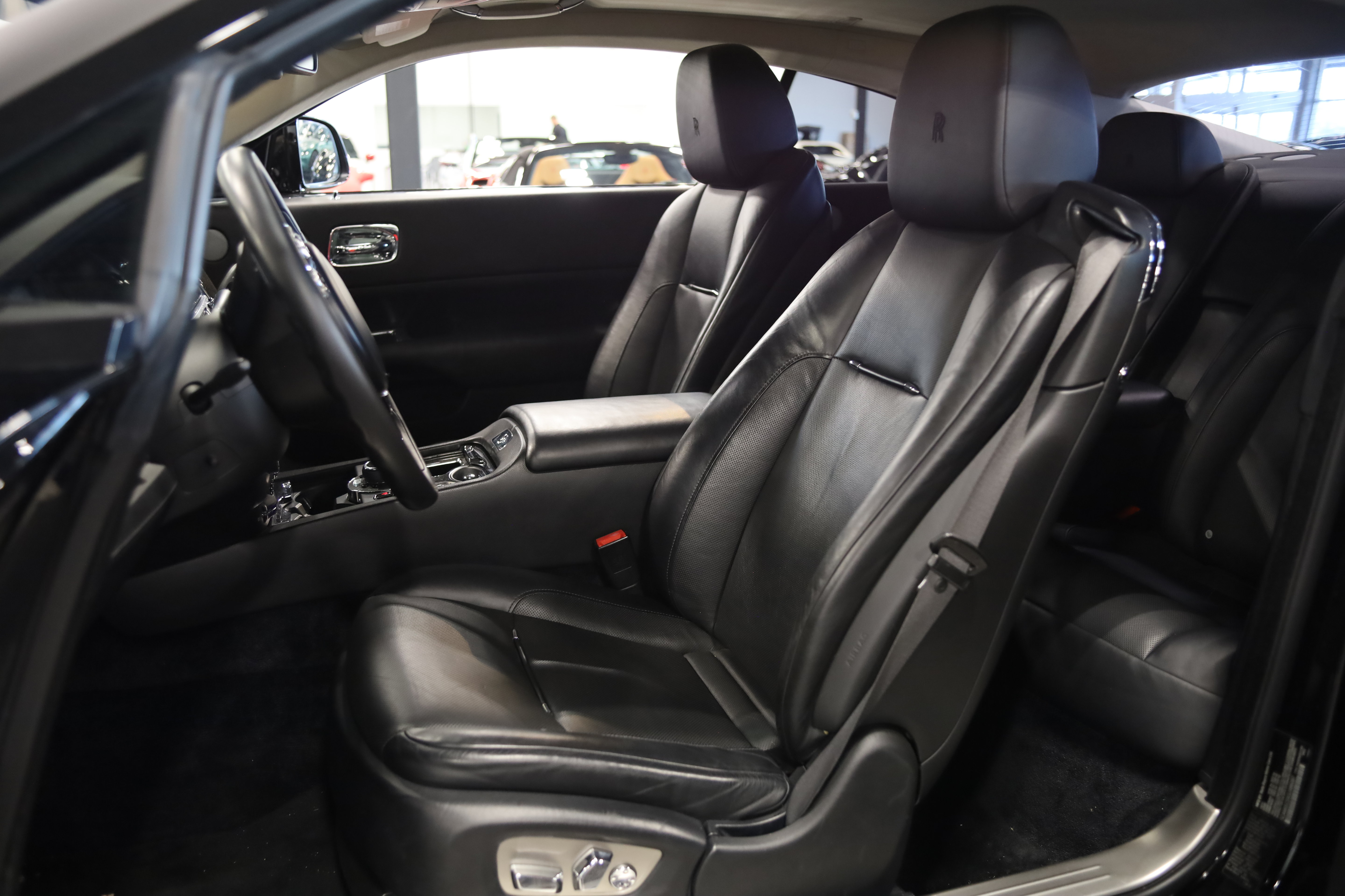 Used 2016 Rolls-Royce Wraith RWD image 13