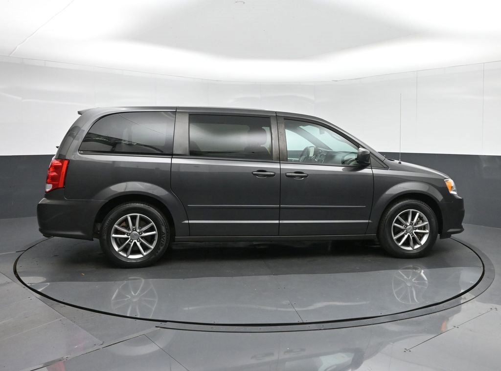 Used 2016 Dodge Grand Caravan SE image 8