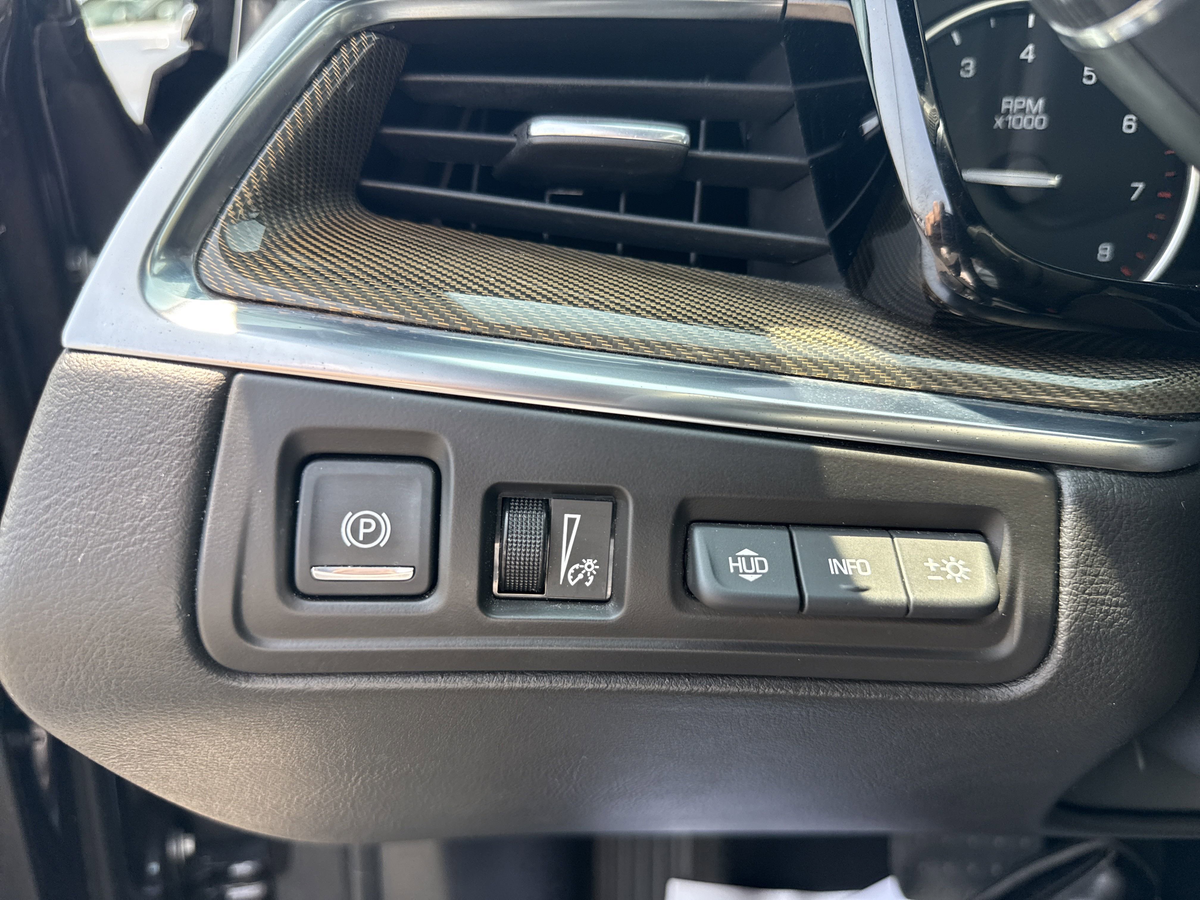 Used 2017 Cadillac XT5 Platinum w/ Driver Assist Package image 15