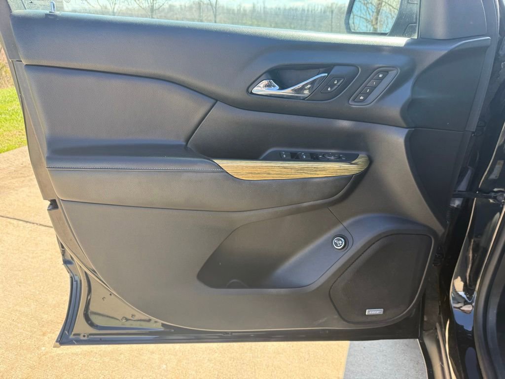 Used 2017 GMC Acadia Denali image 28