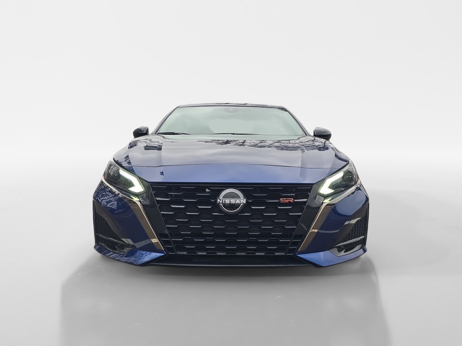 Used 2024 Nissan Altima 2.5 SR w/ SR Premium Package image 8