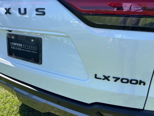 Certified 2025 Lexus LX 700h Overtrail AWD/4WD image 6