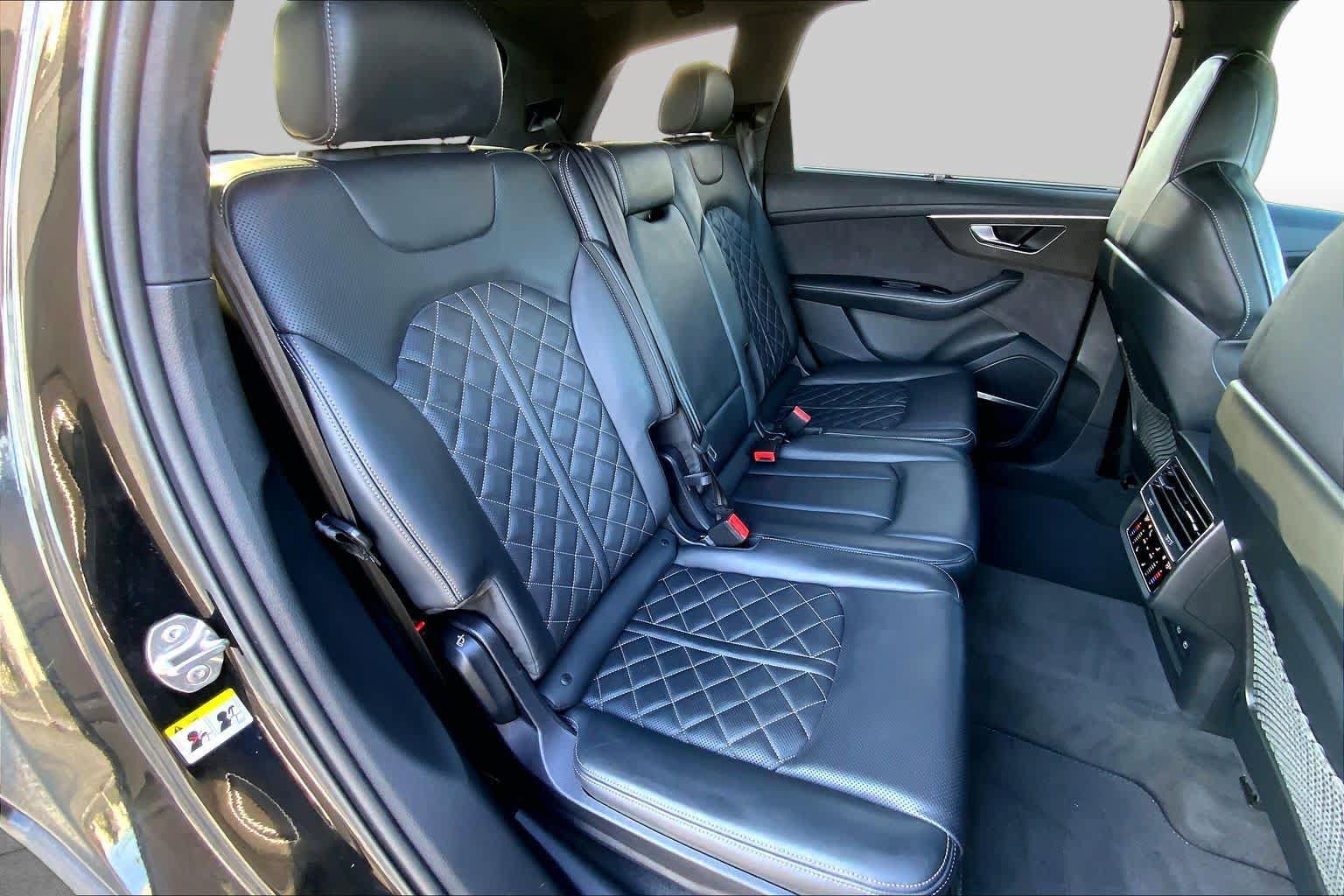 Used 2024 Audi SQ7 Prestige w/ S Sport Package AWD/4WD image 20