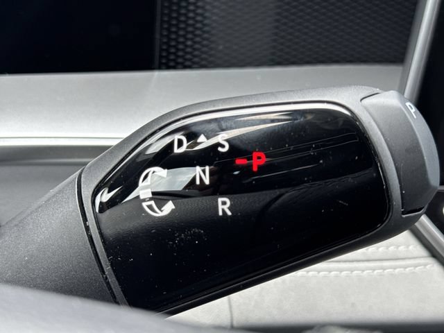 New 2026 Volkswagen Tiguan SE R-Line FWD image 15