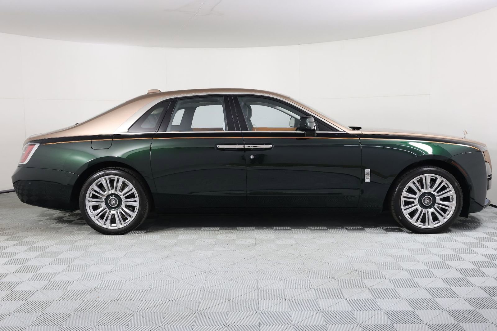 Certified 2022 Rolls-Royce Ghost AWD/4WD image 8