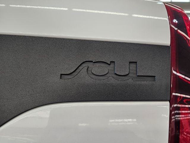 Used 2020 Kia Soul LX FWD image 40