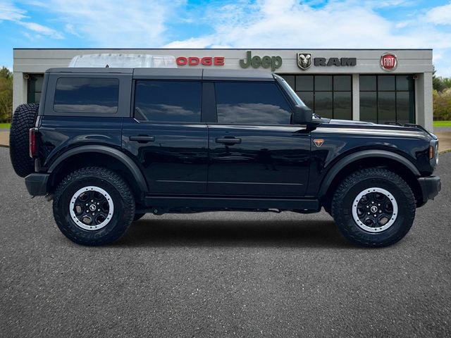Used 2023 Ford Bronco Badlands w/ Sasquatch Package AWD/4WD image 3