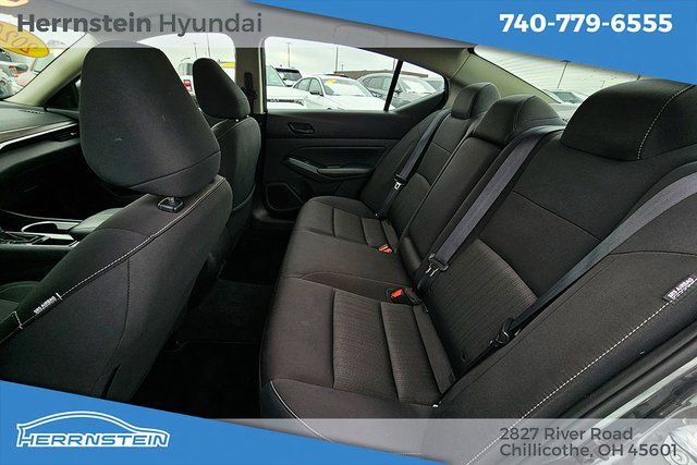 Used 2024 Nissan Altima 2.5 SV image 19