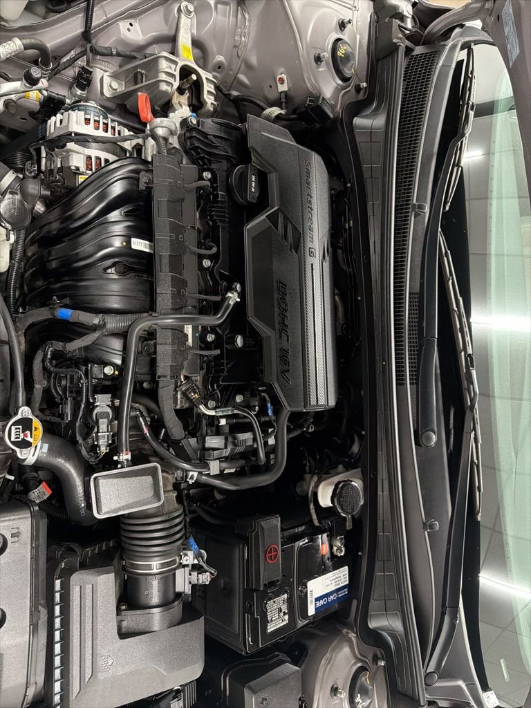 Used 2023 Hyundai Elantra Limited image 31