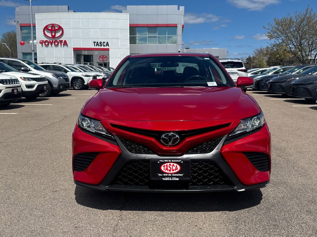 Used 2020 Toyota Camry SE w/ Moonroof Package AWD/4WD image 2