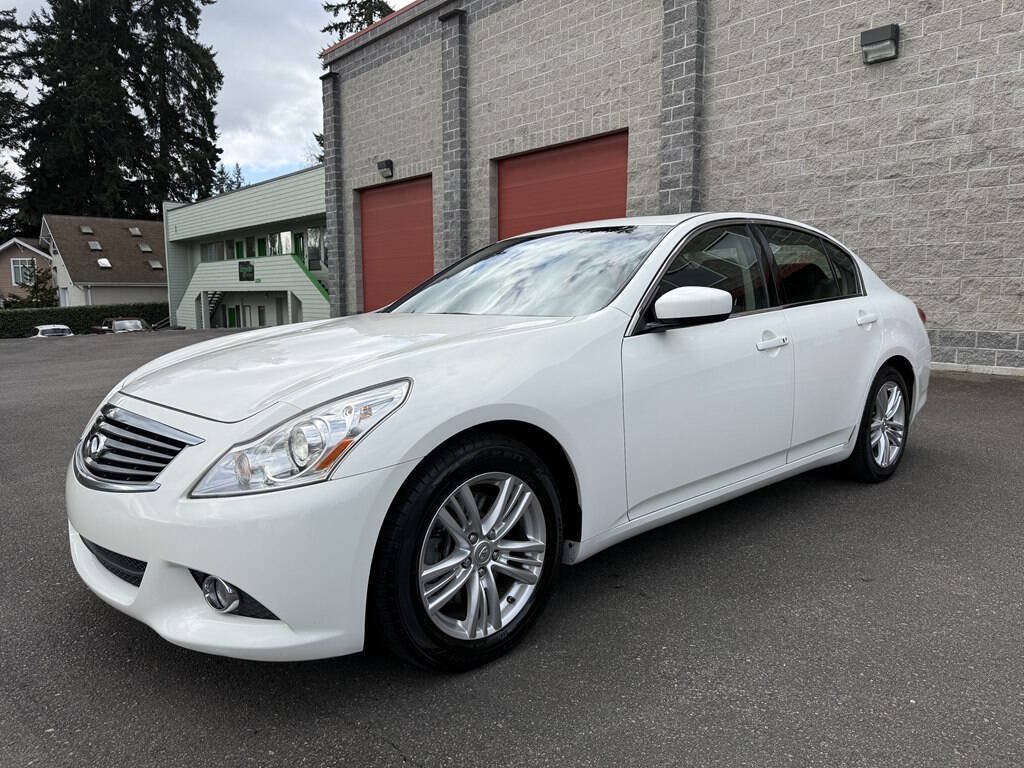 Used 2011 INFINITI G37 Journey w/ Premium Pkg RWD image 4