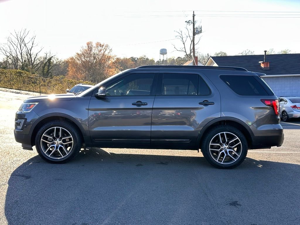 Used 2016 Ford Explorer Sport w/ Equipment Group 401A AWD/4WD image 3
