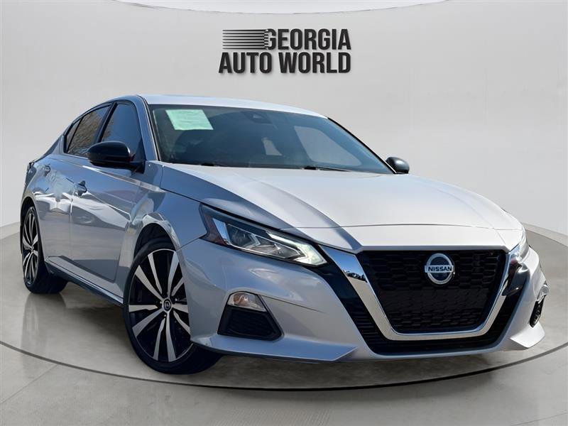 Used 2020 Nissan Altima 2.0 SR FWD image 2