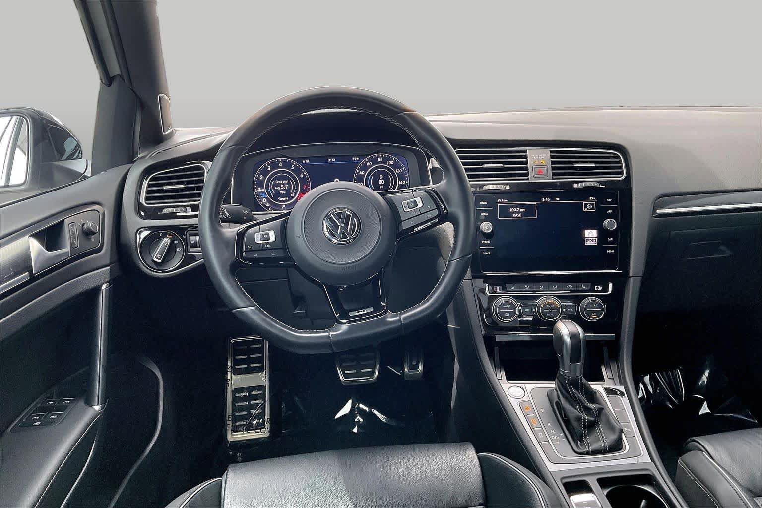 Used 2018 Volkswagen Golf R 4-Door AWD/4WD image 6