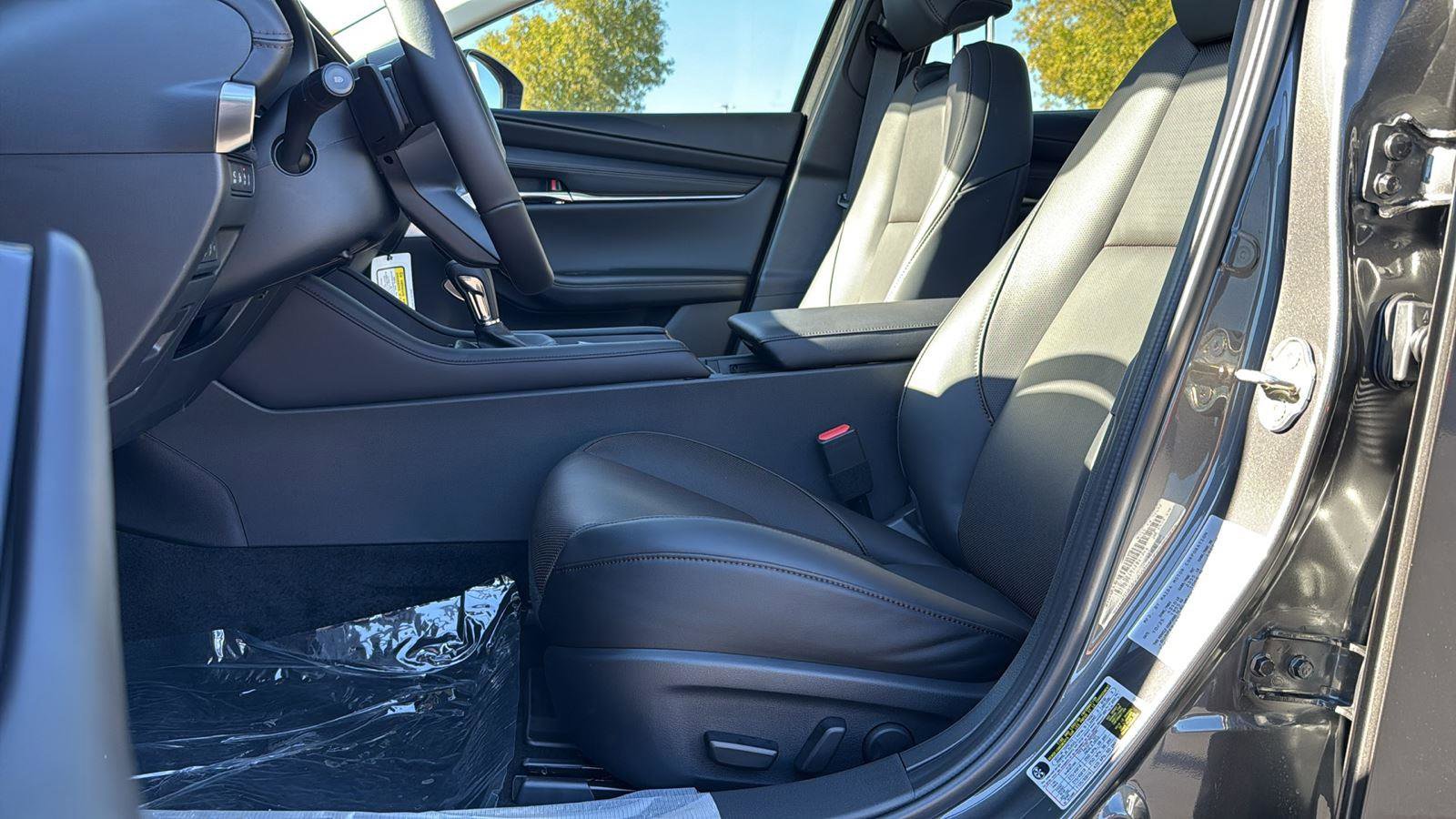 New 2026 MAZDA MAZDA3 2.5 Turbo Sedan w/Premium Plus image 18