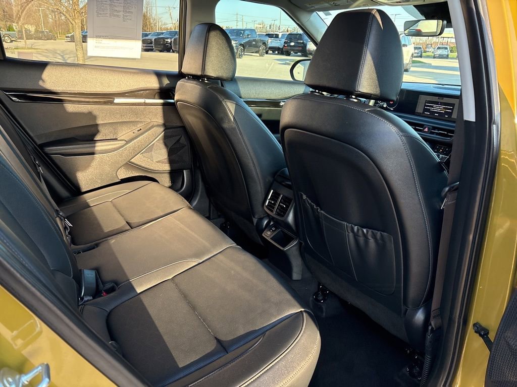 Used 2024 Kia Seltos SX w/ SX Sunroof Package image 13