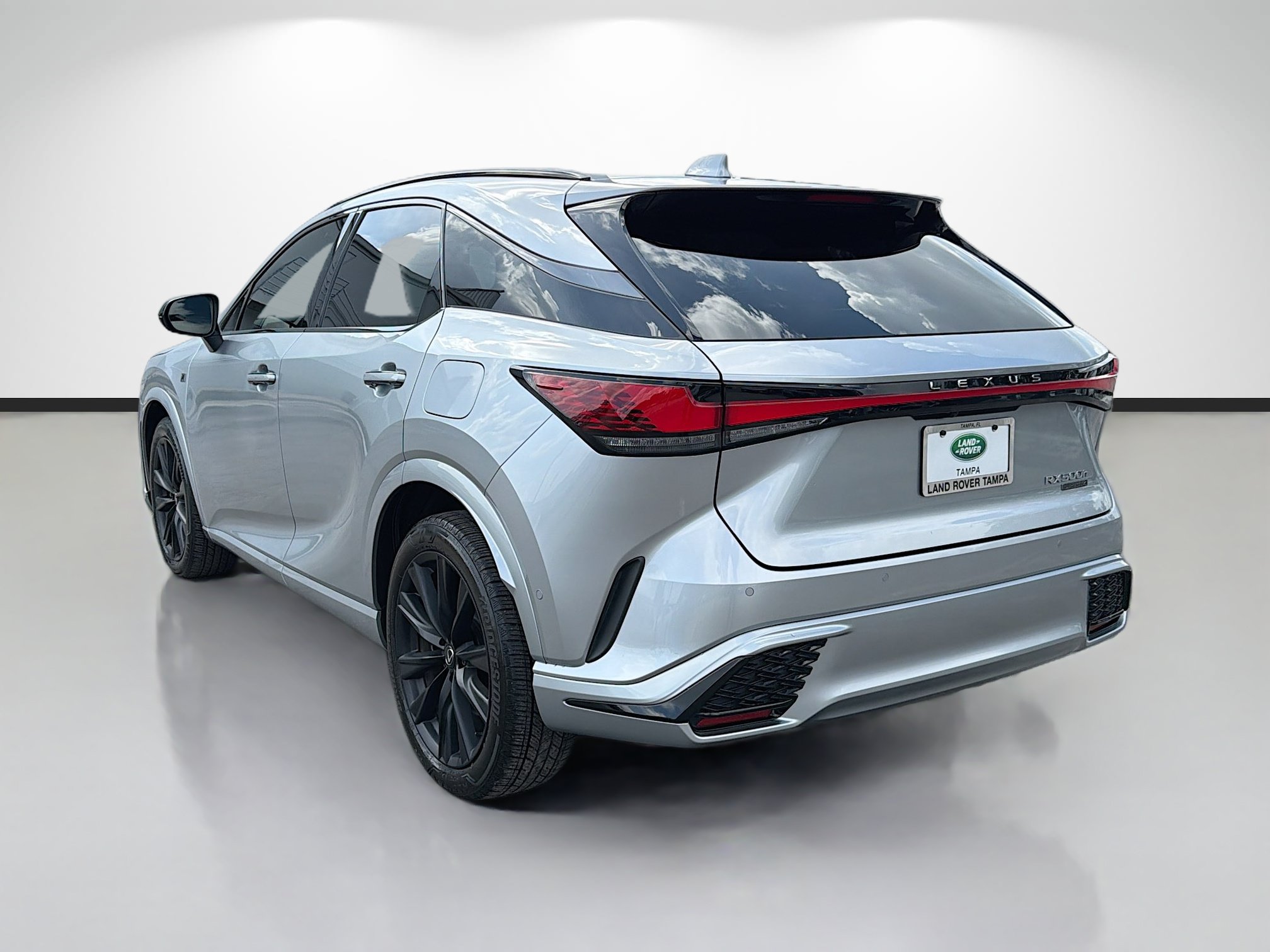 Used 2023 Lexus RX 500h F Sport AWD/4WD image 3
