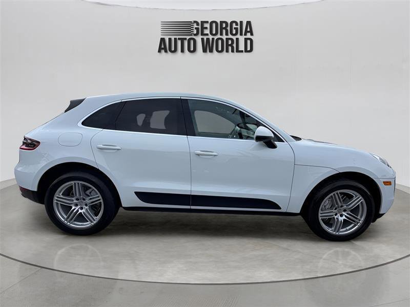 Used 2017 Porsche Macan S image 10