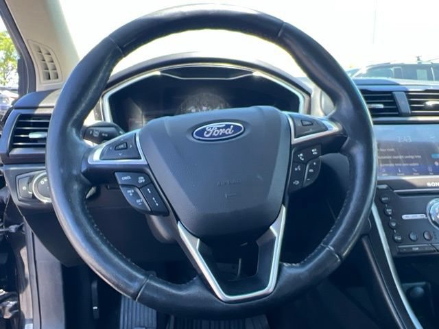 Used 2020 Ford Fusion Titanium AWD/4WD image 13