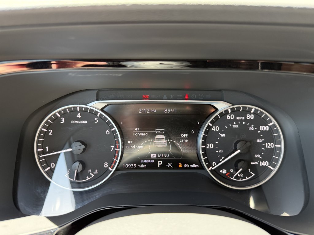 Used 2025 Nissan Pathfinder SV w/ SV Premium Package FWD image 19