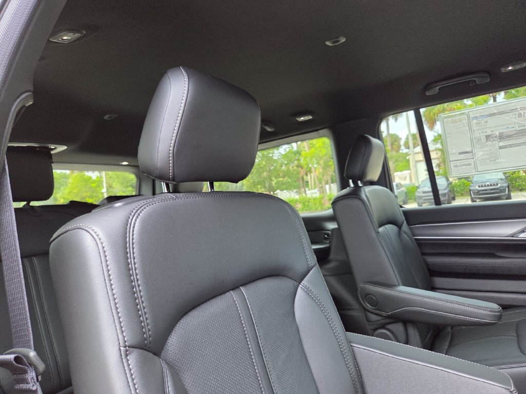 New 2027 Jeep Grand Wagoneer 4WD image 19