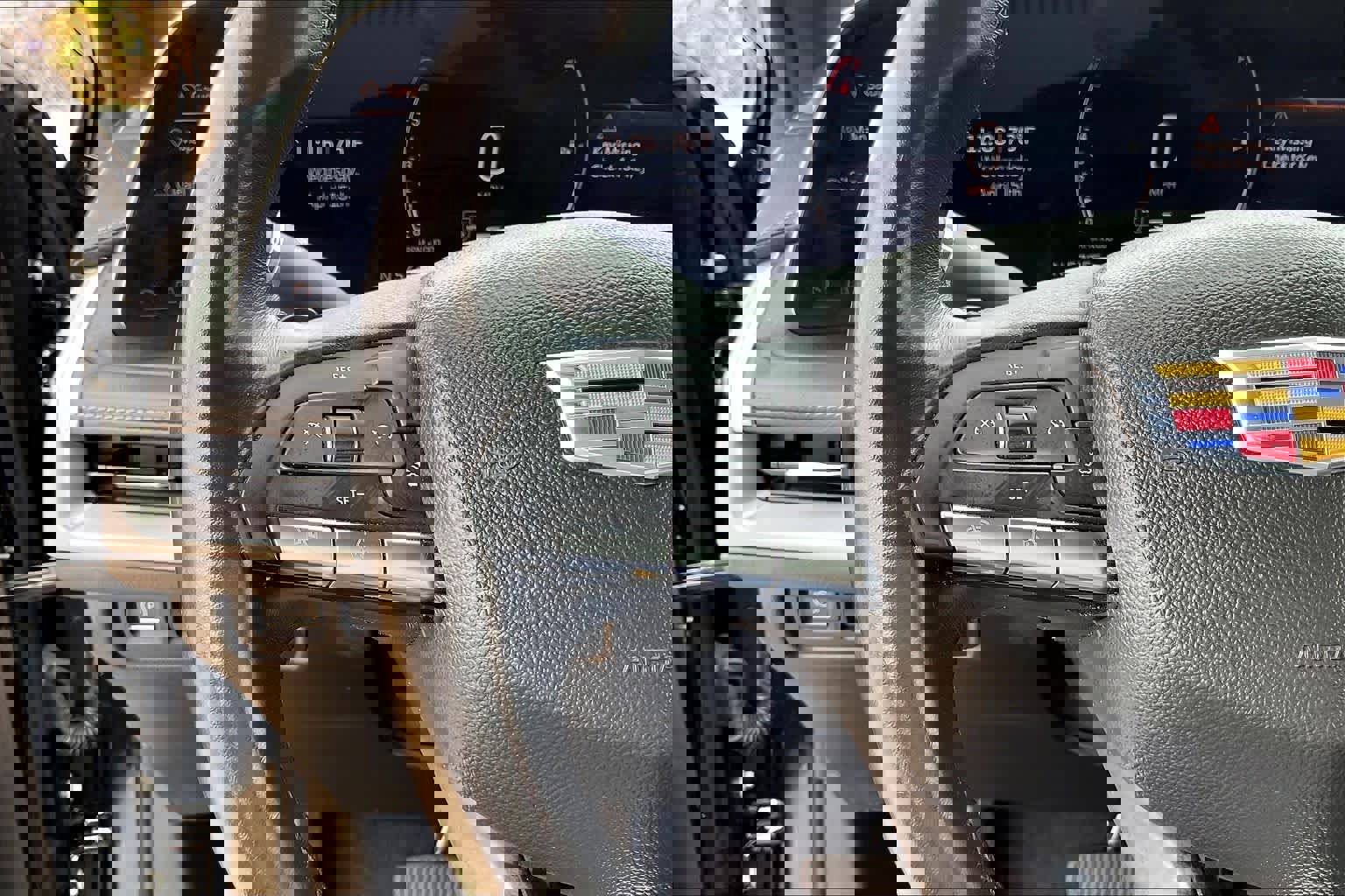 Used 2024 Cadillac XT4 Premium Luxury image 24