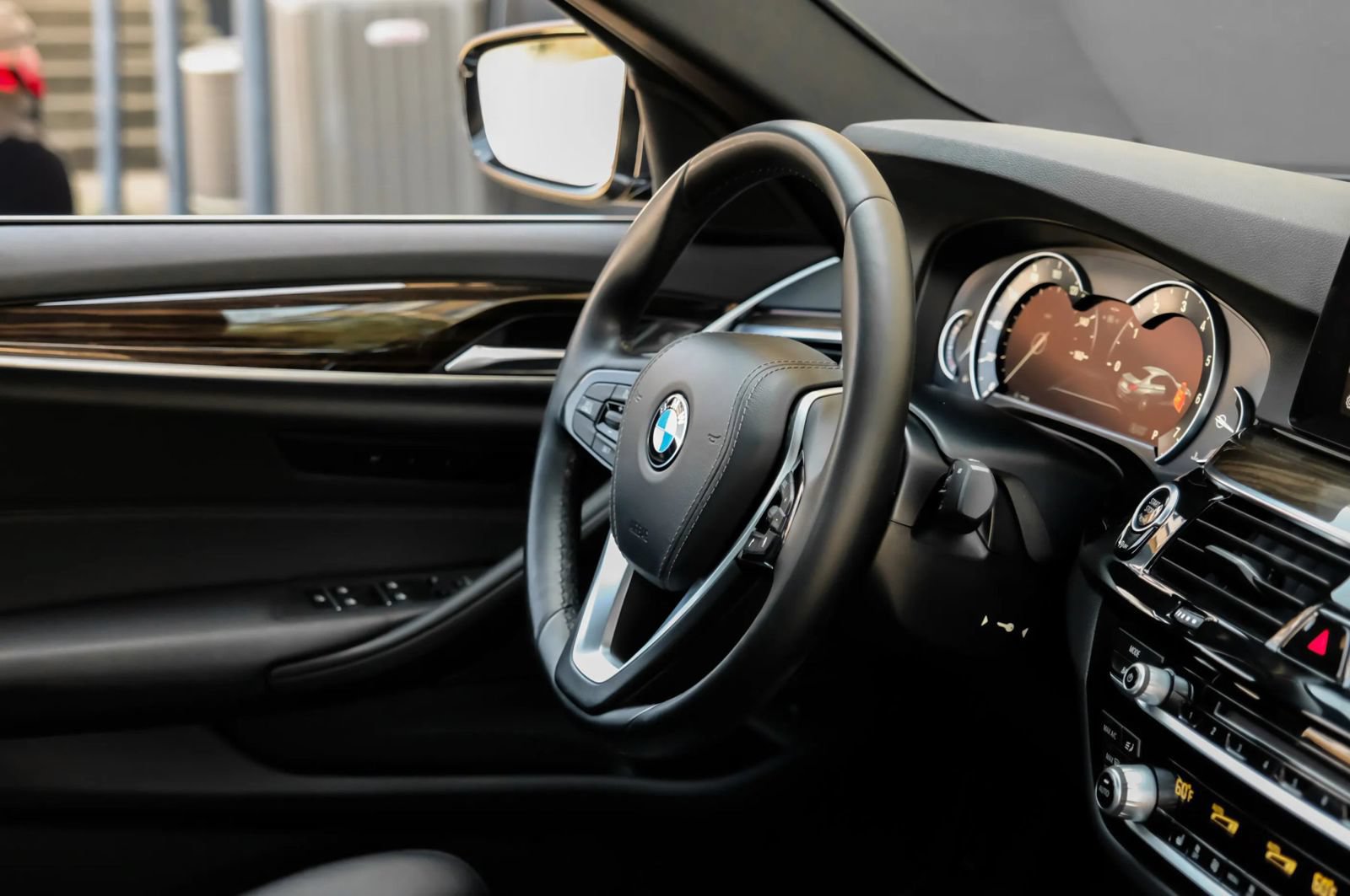 Used 2018 BMW 530i RWD image 18