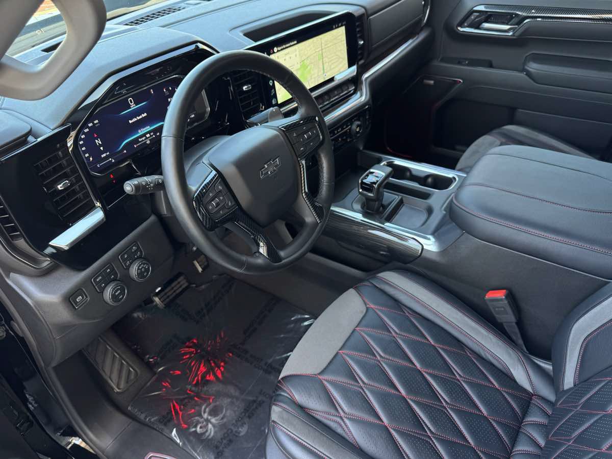 Used 2025 Chevrolet Silverado 1500 RST w/ Redline Edition AWD/4WD image 15